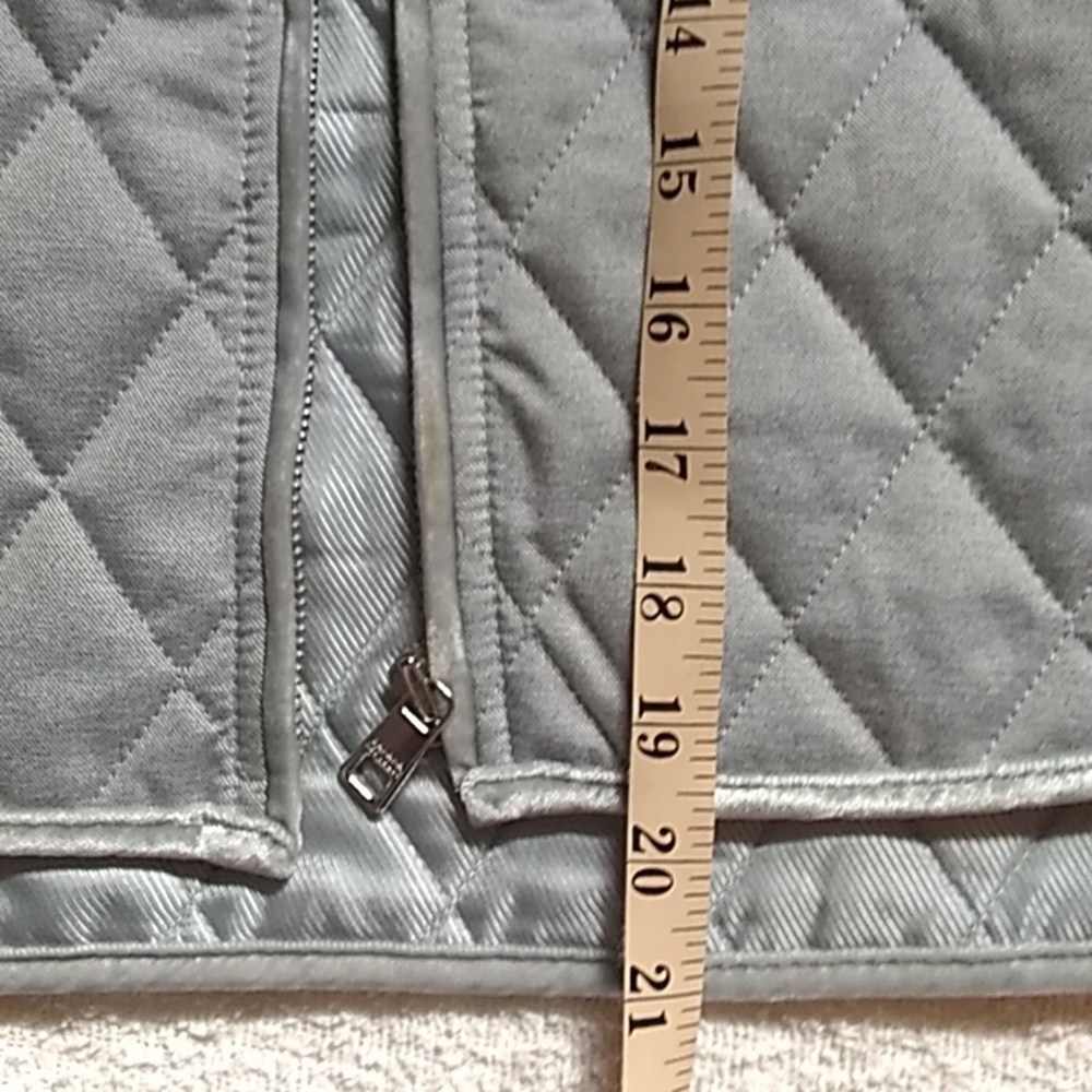 Vest - Picture 7 of 7